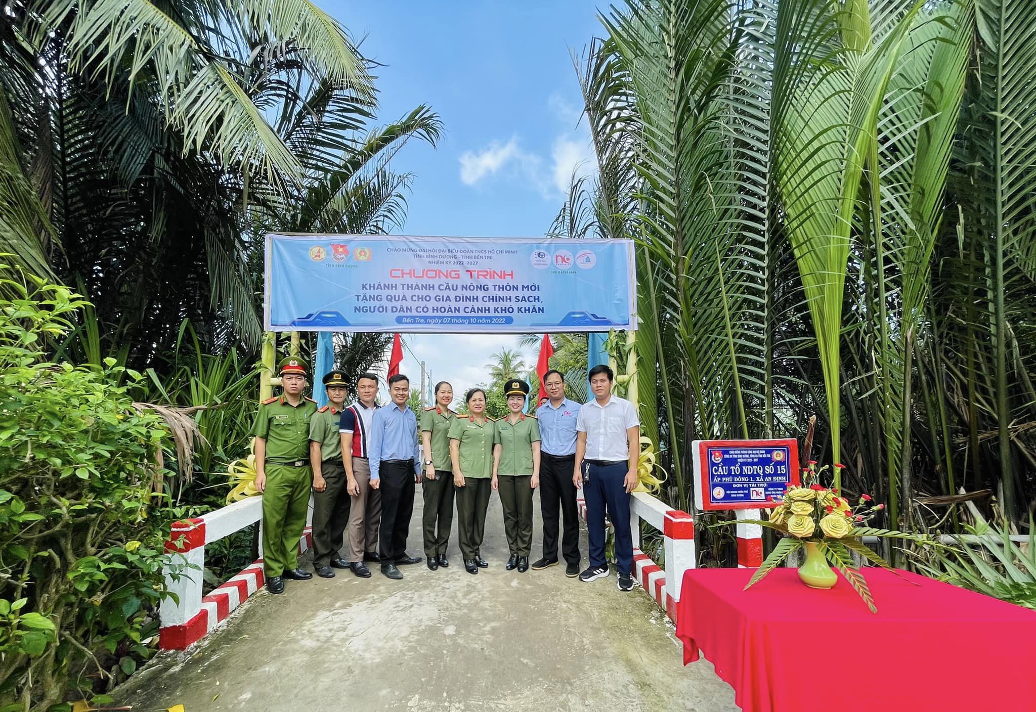 Nhân Kiệt và Lễ Khánh Thành cầu nông thôn mới ở huyện Mỏ Cày, tỉnh Bến Tre